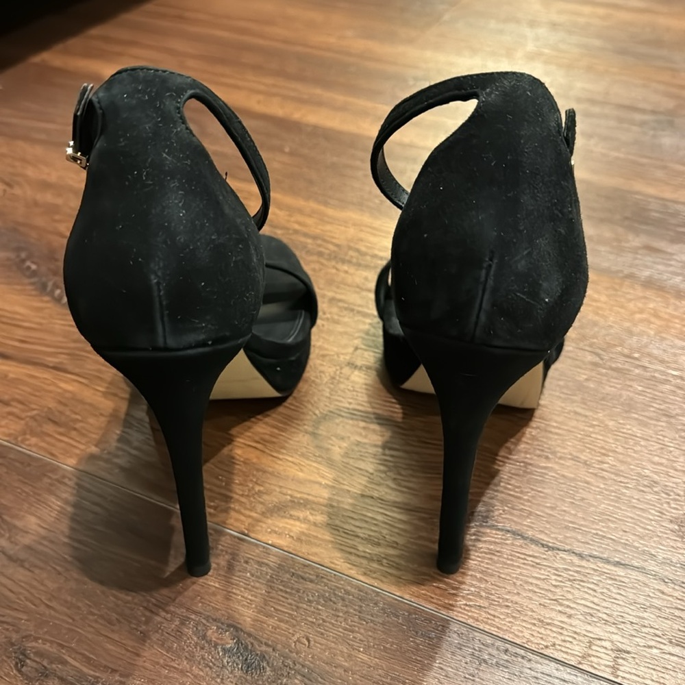 MICHAEL Michael Kors NWOT Petra Suede Platform Heel Sandal with Ankle Strap. - Picture 5 of 8